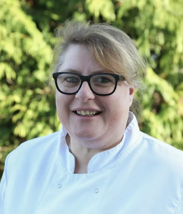 Elizabeth Markess - Chef Manager