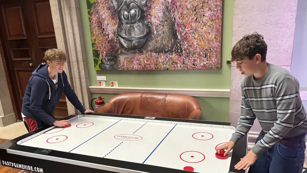 Weekends - Air Hockey